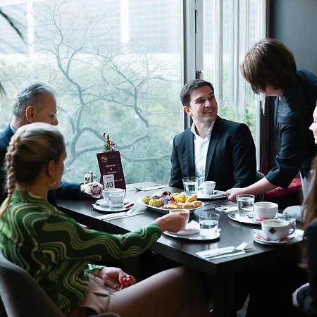 Hotel College Garden