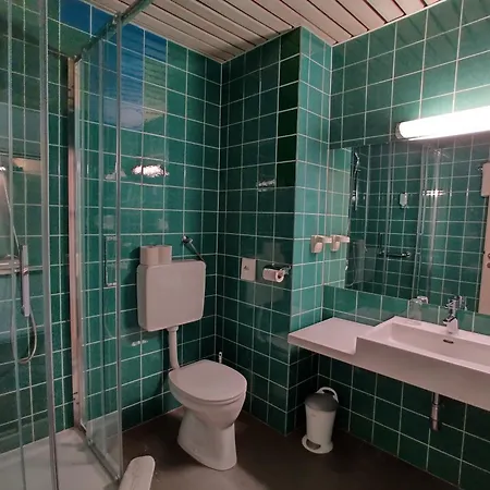 College Garden Hotel 3*