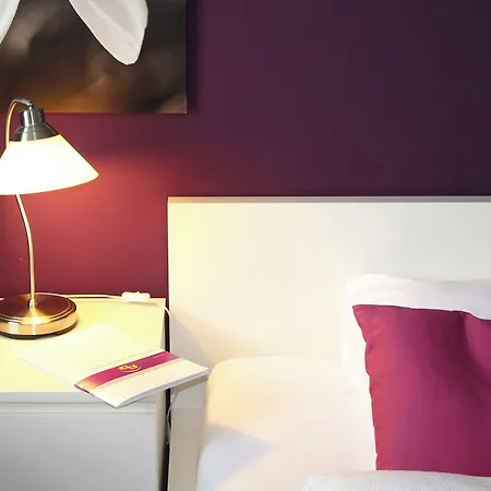 College Garden Hotel 3*