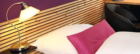 College Garden Hotel