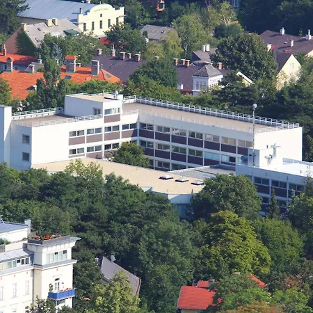 College Garden Bad Voeslau