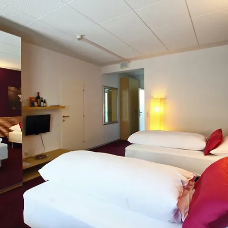 College Garden Hotel Bad Voeslau