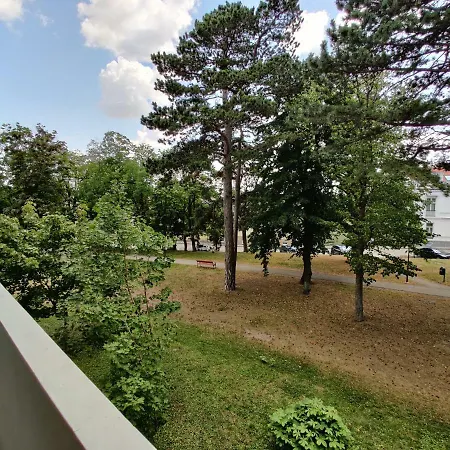 College Garden Hotel