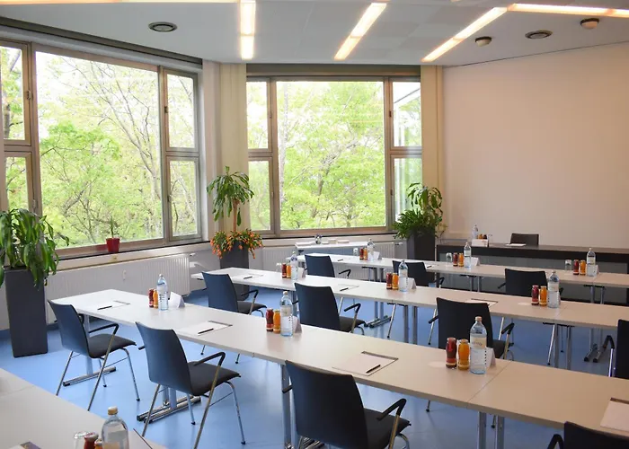 Hotel College Garden