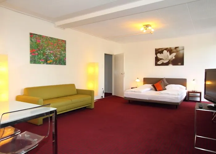 College Garden Hotel Bad Voeslau