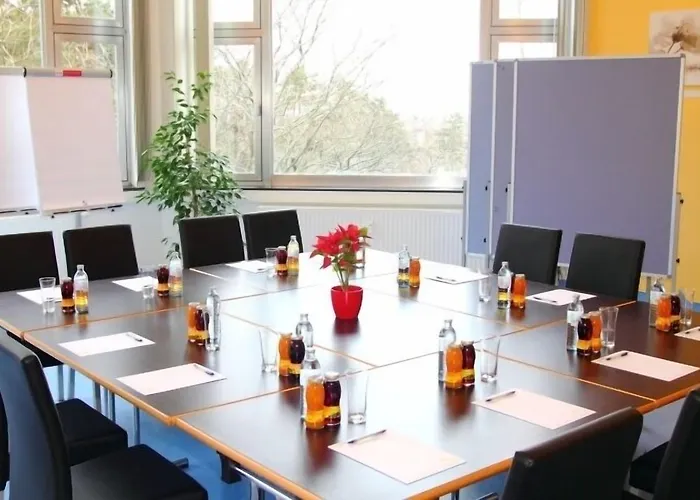 College Garden מלון באד ווסלאו