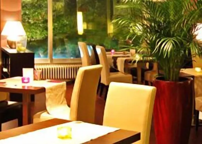 Hotel College Garden 3*