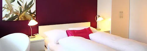 College Garden 3* באד ווסלאו