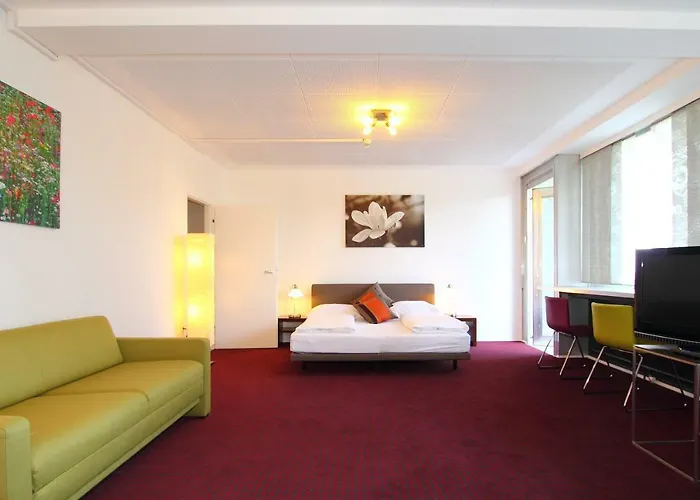 מלון College Garden