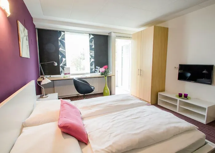 Hotel College Garden